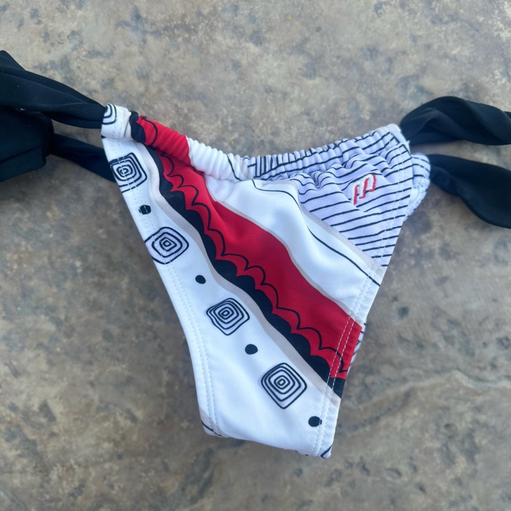 Movimento cheeky bikini bottom XS